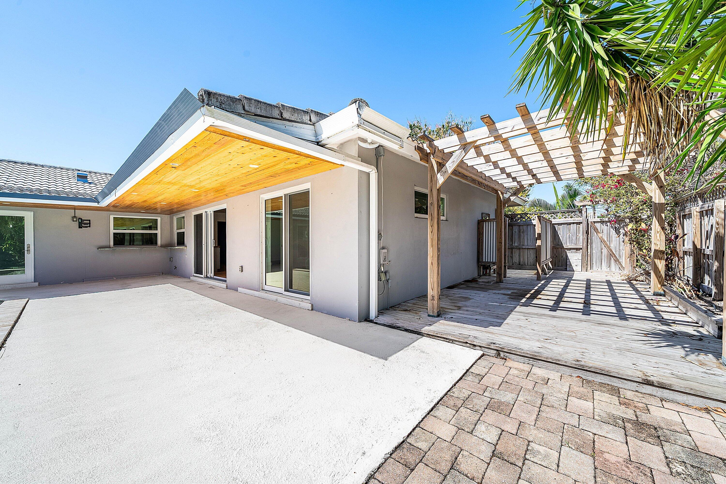 784 Dover, Boca Raton FL 33487