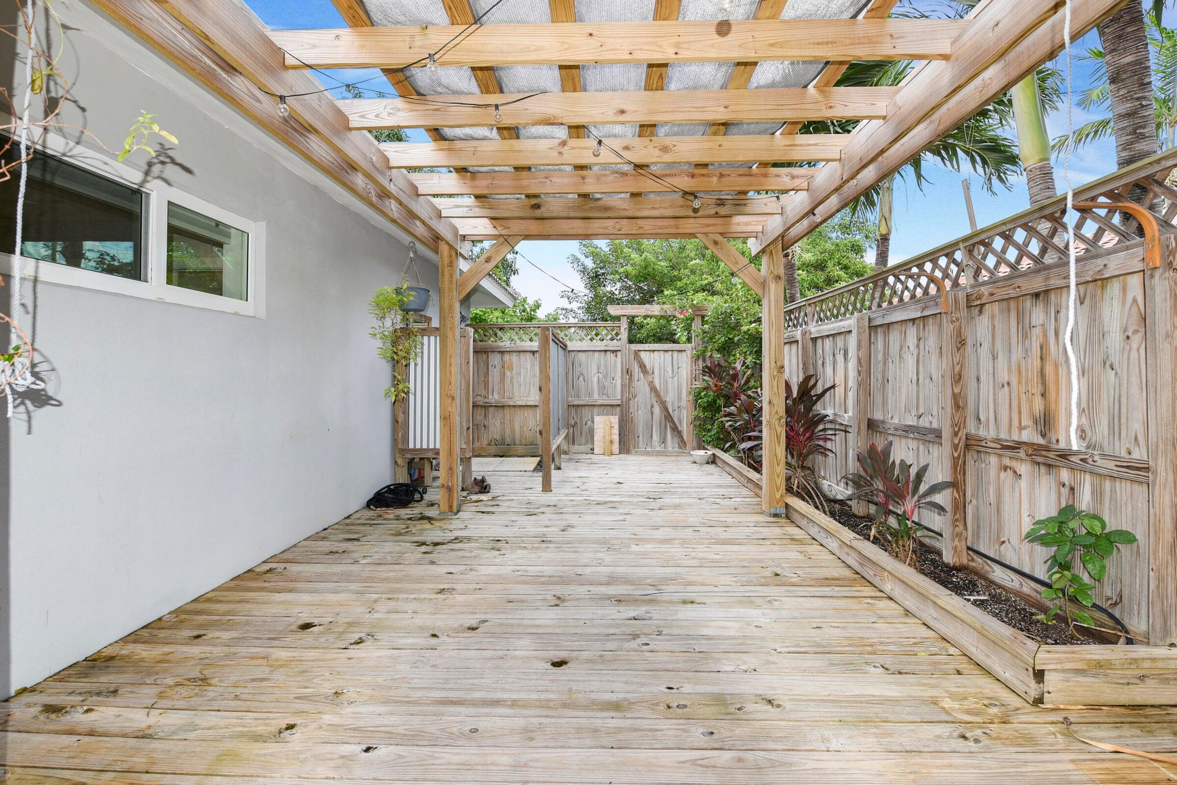 784 Dover, Boca Raton FL 33487