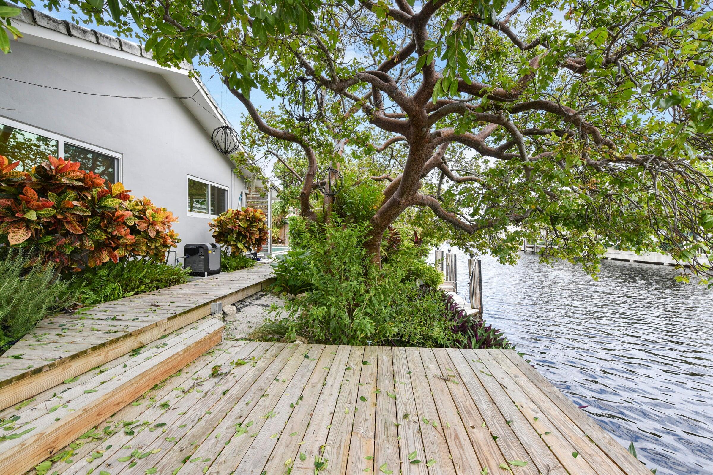 784 Dover, Boca Raton FL 33487