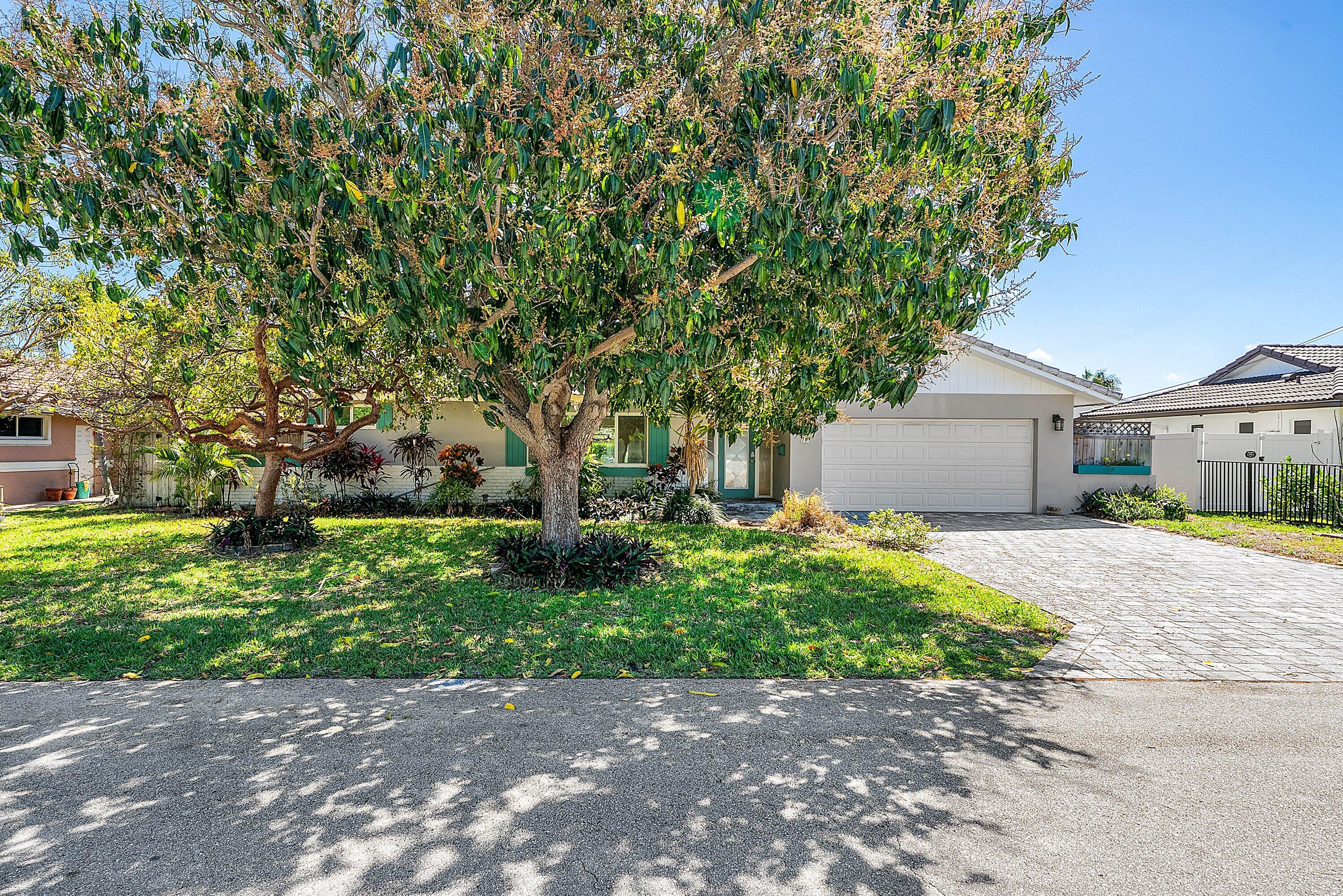 784 Dover, Boca Raton FL 33487