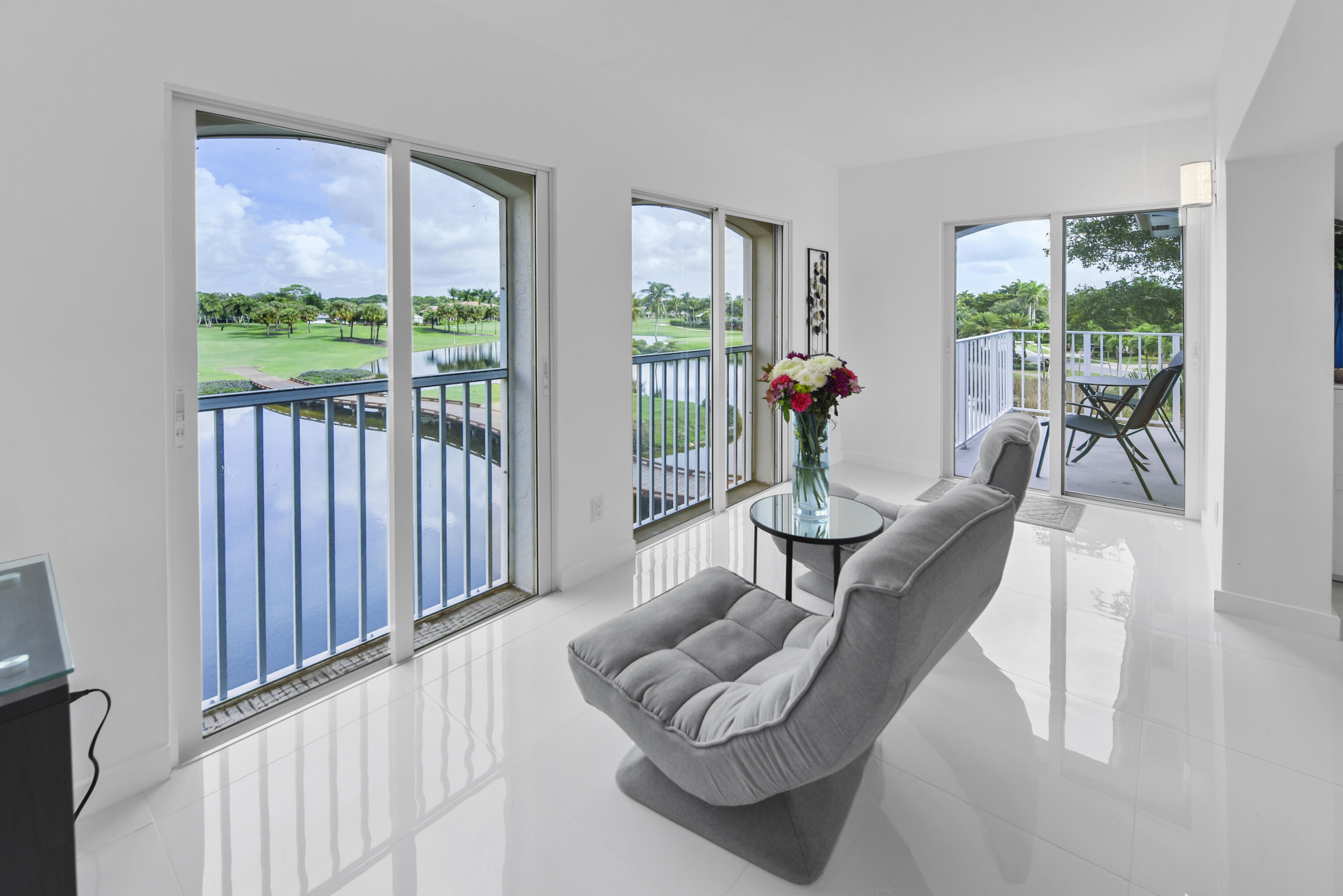 7369 Orangewood #303, Boca Raton FL 33433