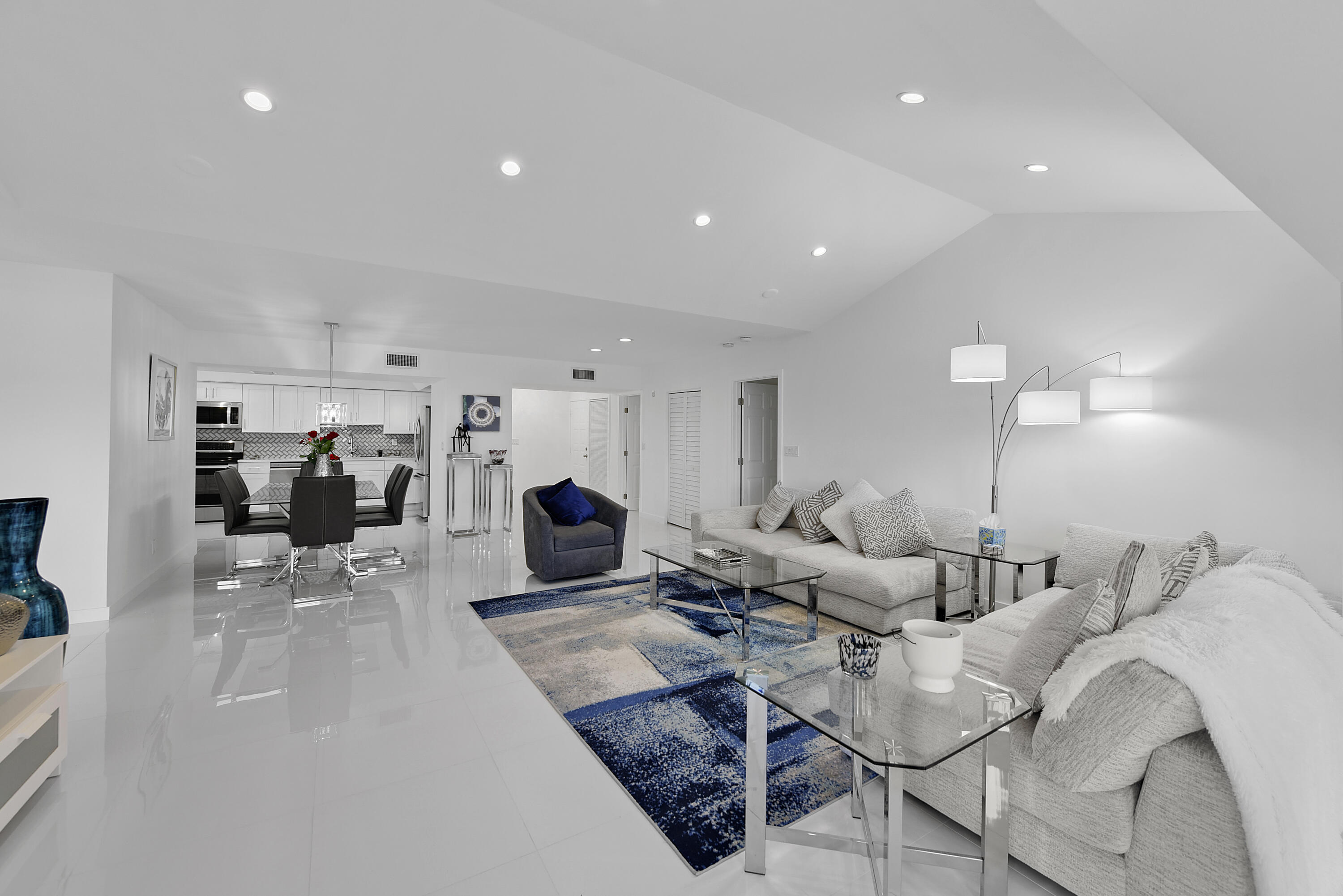 7369 Orangewood #303, Boca Raton FL 33433